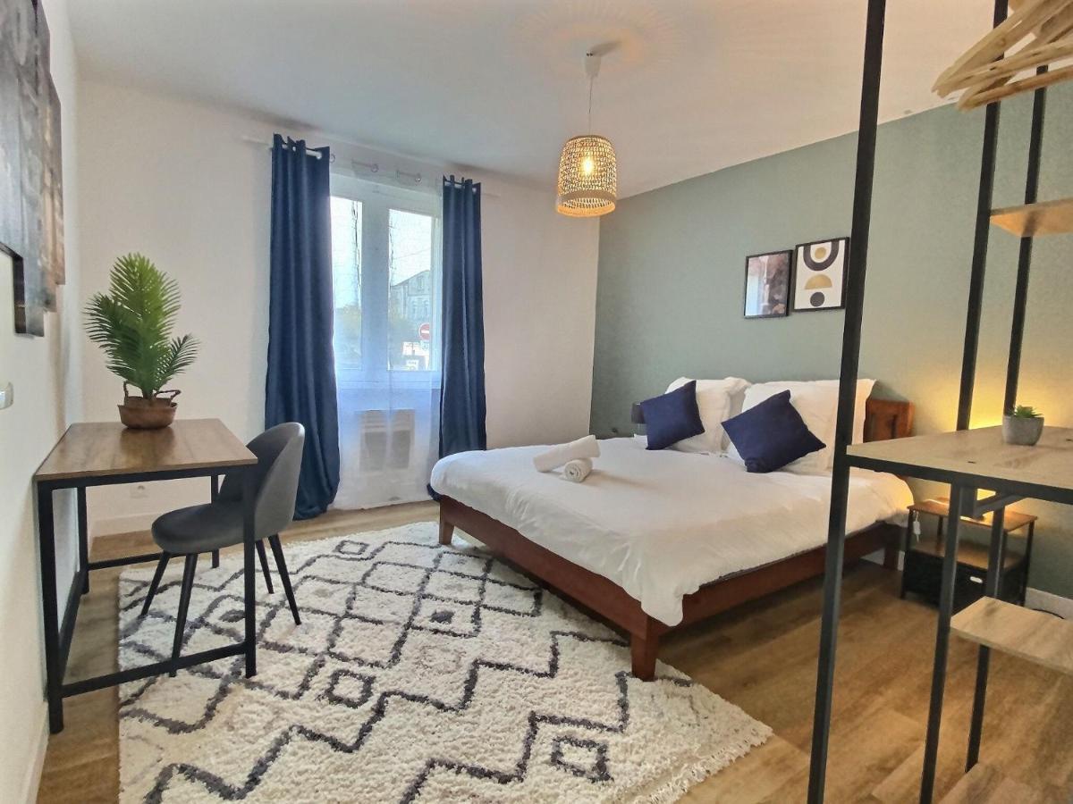 Hébergement de vacances Superbe * Maison Moderne * Proche Centre * Parking Prive *